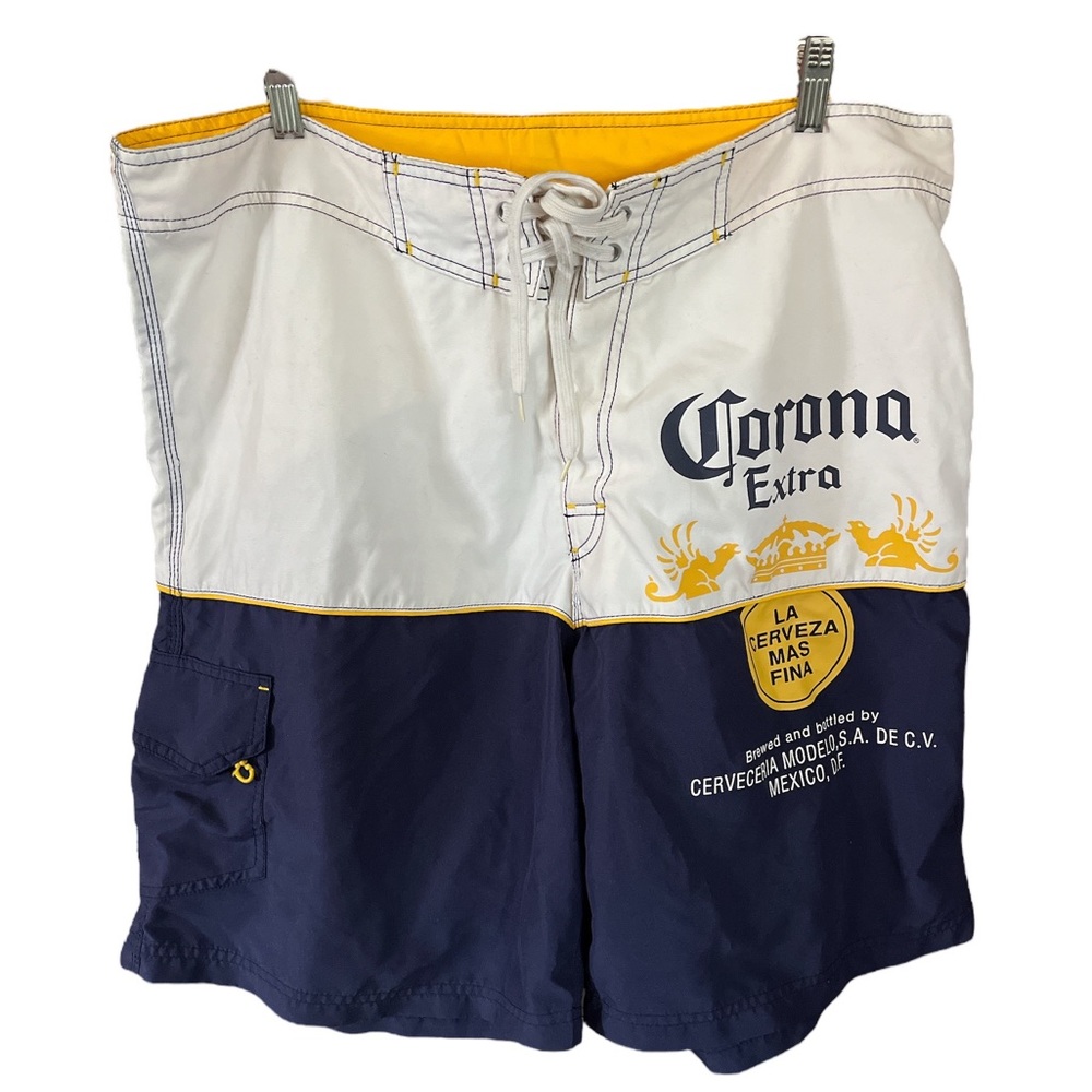 Corona Lightweight shorts size 38
